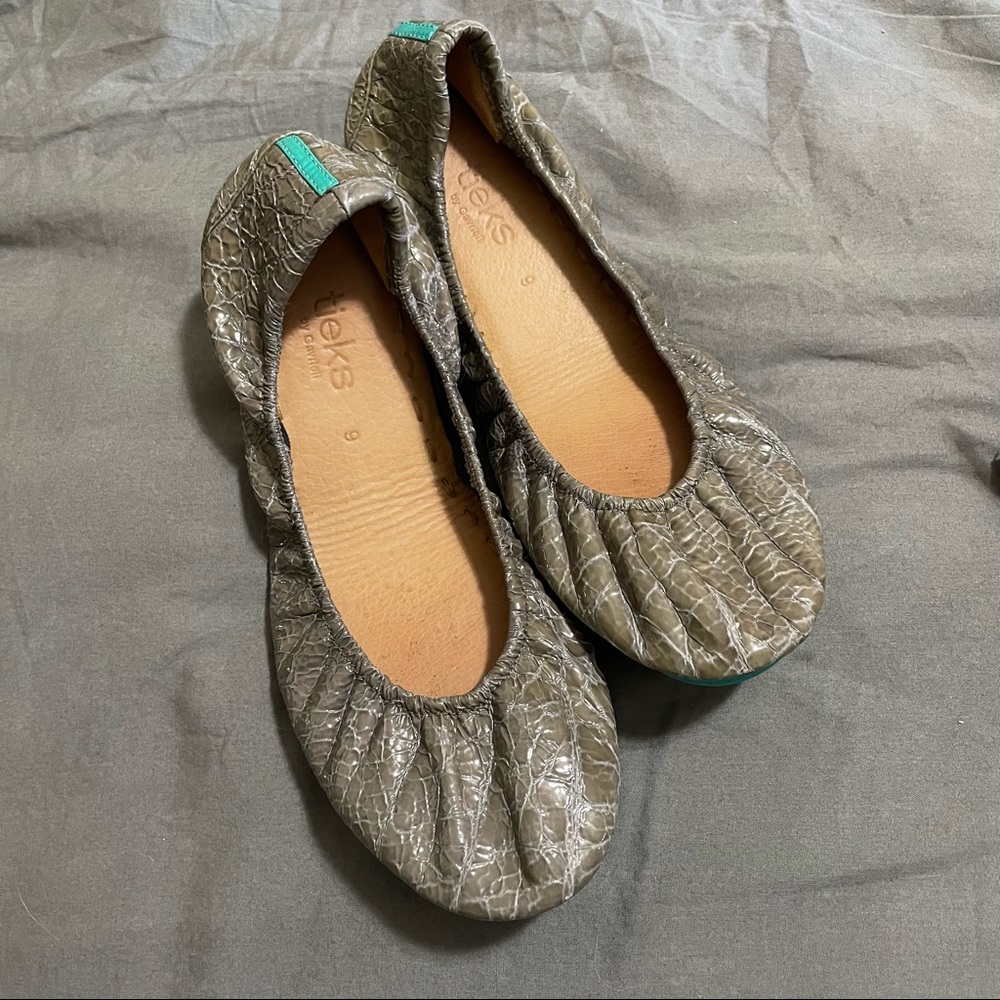 TIEKS by Gavriell SLATE GREY CROC Size 9
